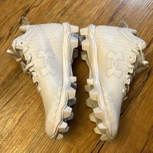 Under Armour Youth Cleats White Size 3.5Y